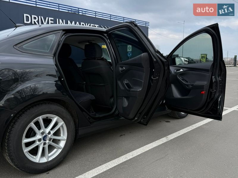 Седан Ford Focus 2015 в Чернигове