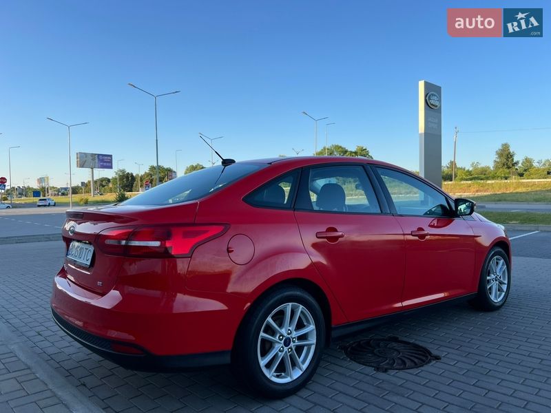 Седан Ford Focus 2015 в Львові