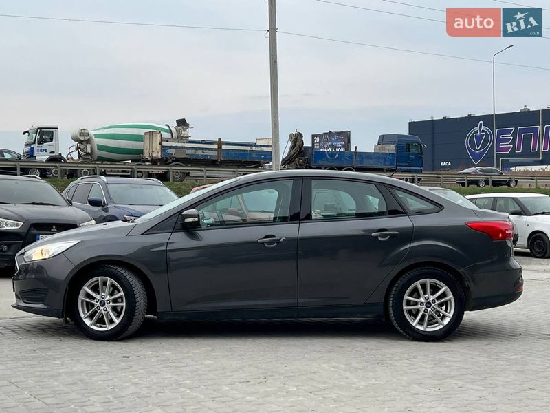 Седан Ford Focus 2017 в Львове