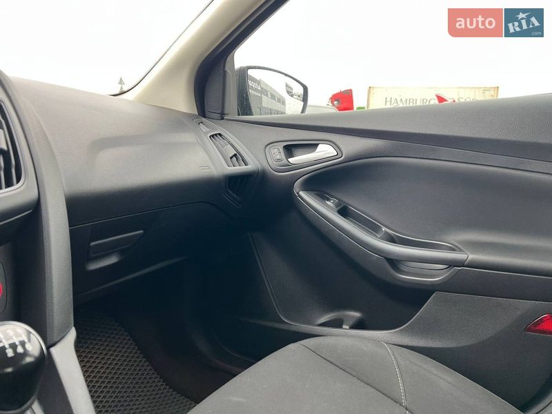 Седан Ford Focus 2017 в Львове