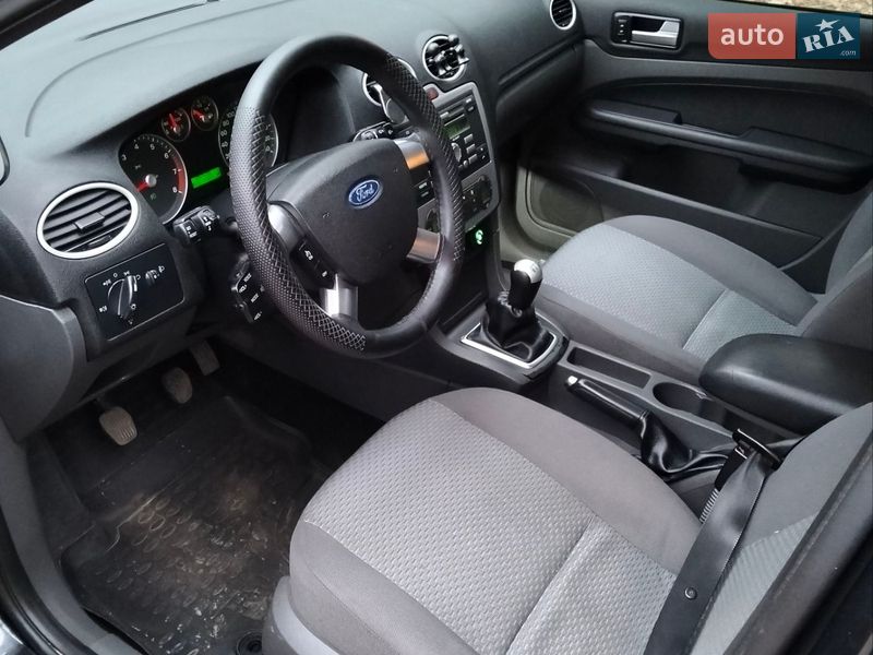 Хэтчбек Ford Focus 2006 в Киеве
