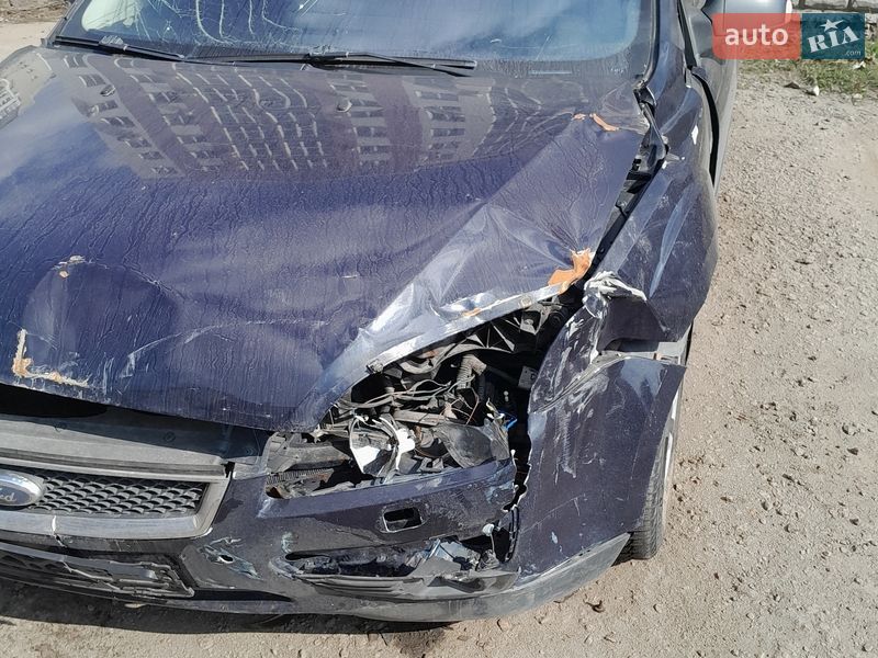 Седан Ford Focus 2007 в Вишневому фото 12 Седан Ford Focus 2007 в Вишневому