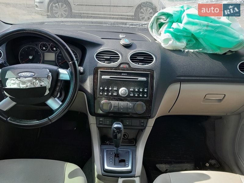 Седан Ford Focus 2007 в Вишневому фото 15 Седан Ford Focus 2007 в Вишневому