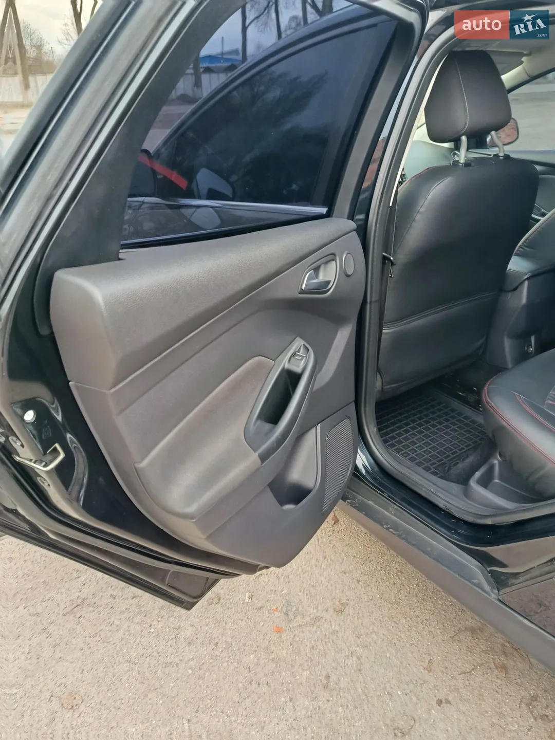 2012 Ford Focus - мініатюра 15