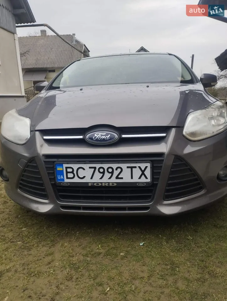 2010 Ford Focus - мініатюра 4