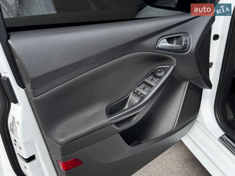 Хетчбек Ford Focus 2018 в Києві фото 24 Хетчбек Ford Focus 2018 в Києві