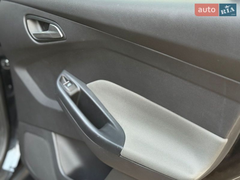 Хетчбек Ford Focus 2011 в Володимирі фото 19 Хетчбек Ford Focus 2011 в Володимирі