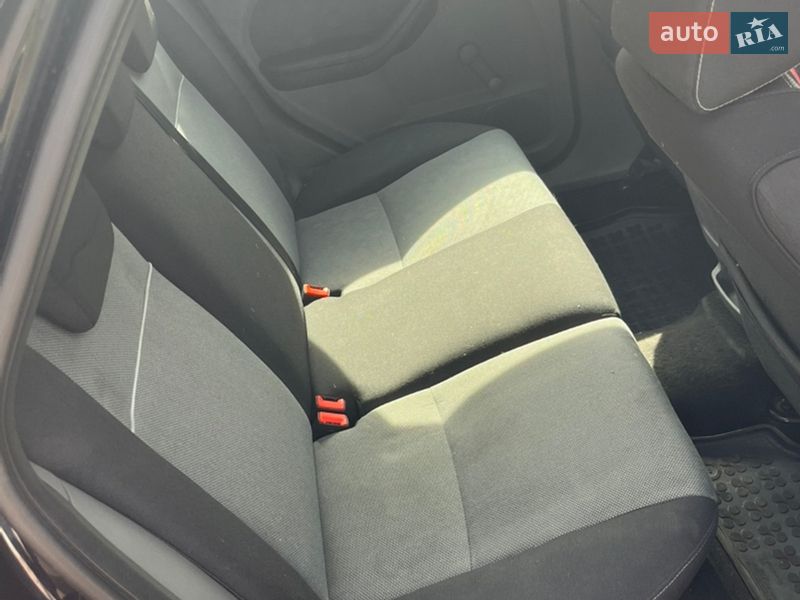 Хэтчбек Ford Focus 2011 в Кременчуге фото 4 Хэтчбек Ford Focus 2011 в Кременчуге