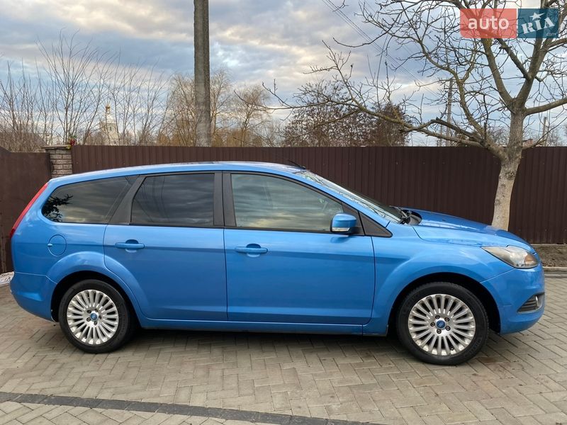 Універсал Ford Focus 2010 в Жовкві