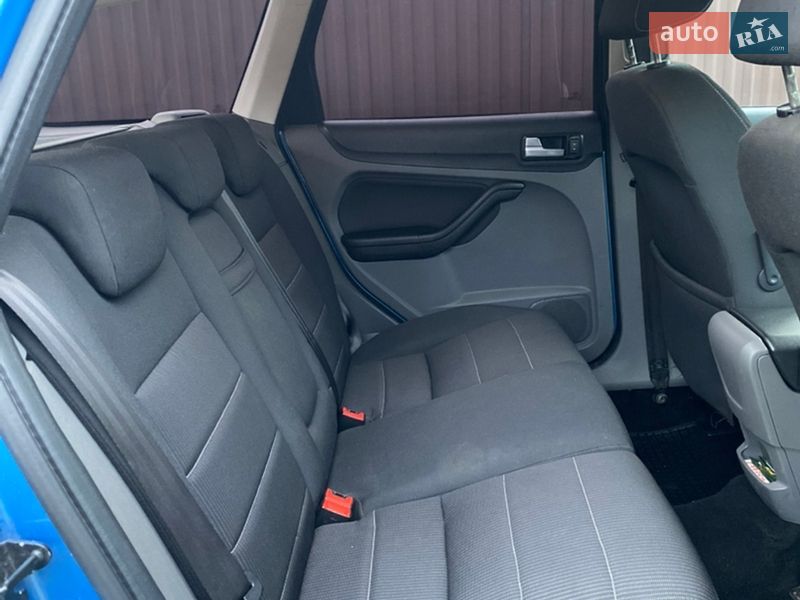 Універсал Ford Focus 2010 в Жовкві