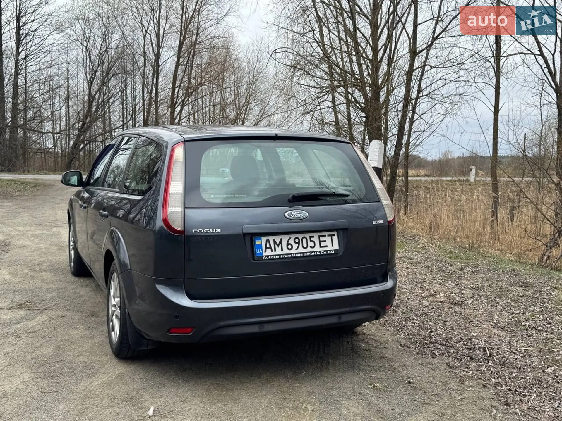 2010 Ford Focus - мініатюра 10