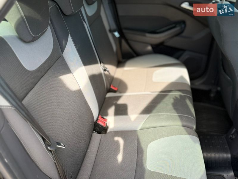 Седан Ford Focus 2012 в Олександрії