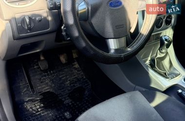 Хэтчбек Ford Focus 2010 в Киеве