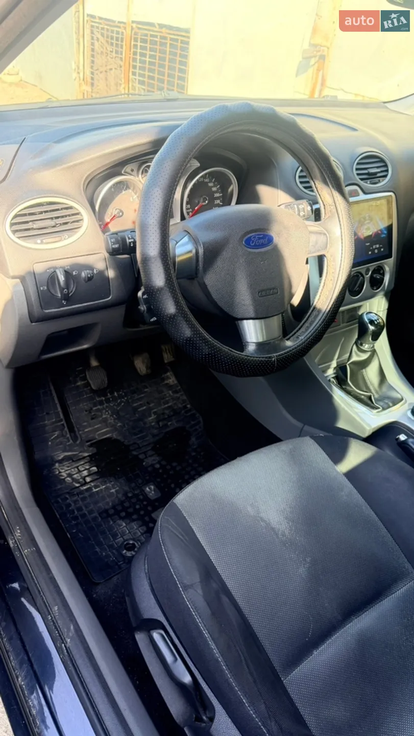 2010 Ford Focus - мініатюра 8