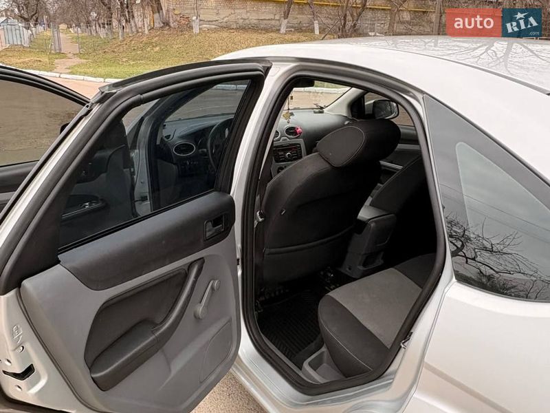 Хэтчбек Ford Focus 2010 в Чернигове