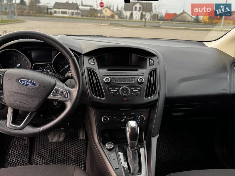 Хэтчбек Ford Focus 2015 в Городке фото 14 Хэтчбек Ford Focus 2015 в Городке