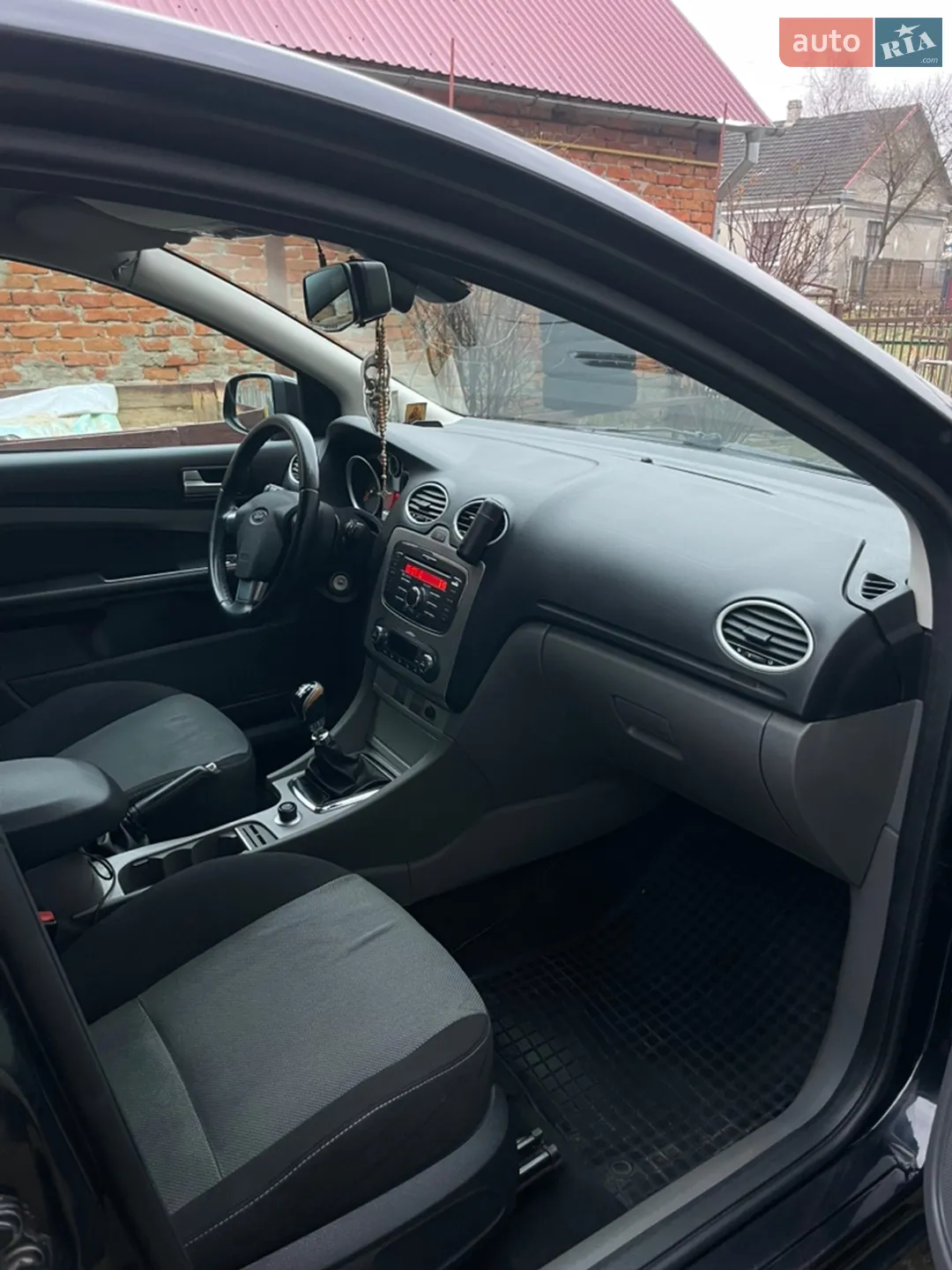 2010 Ford Focus - мініатюра 10