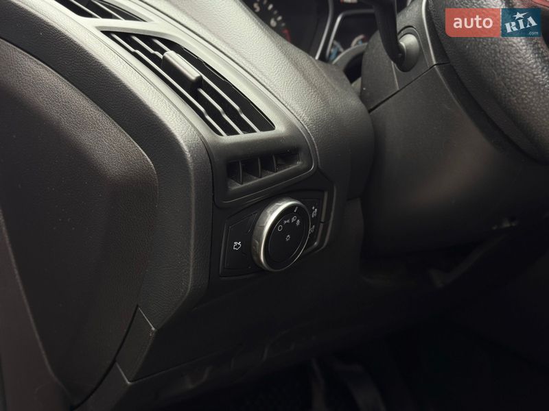 Хэтчбек Ford Focus 2016 в Днепре фото 13 Хэтчбек Ford Focus 2016 в Днепре