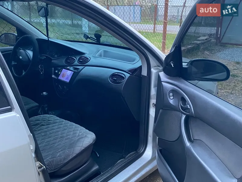 Ford Focus 2001 VIN WF0FXXWPDF1G08209 фото оголошення 5 з 47