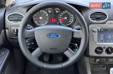 Хэтчбек Ford Focus 2011 в Киеве
