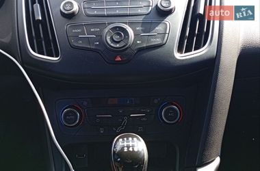 Седан Ford Focus 2015 в Киеве
