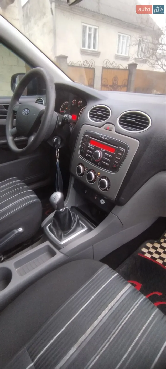 2010 Ford Focus - мініатюра 38