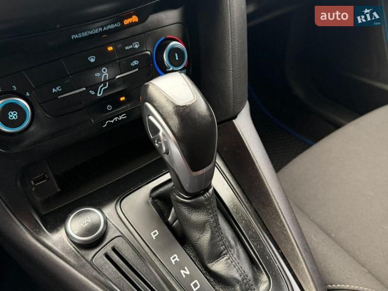 Седан Ford Focus 2015 в Чернігові