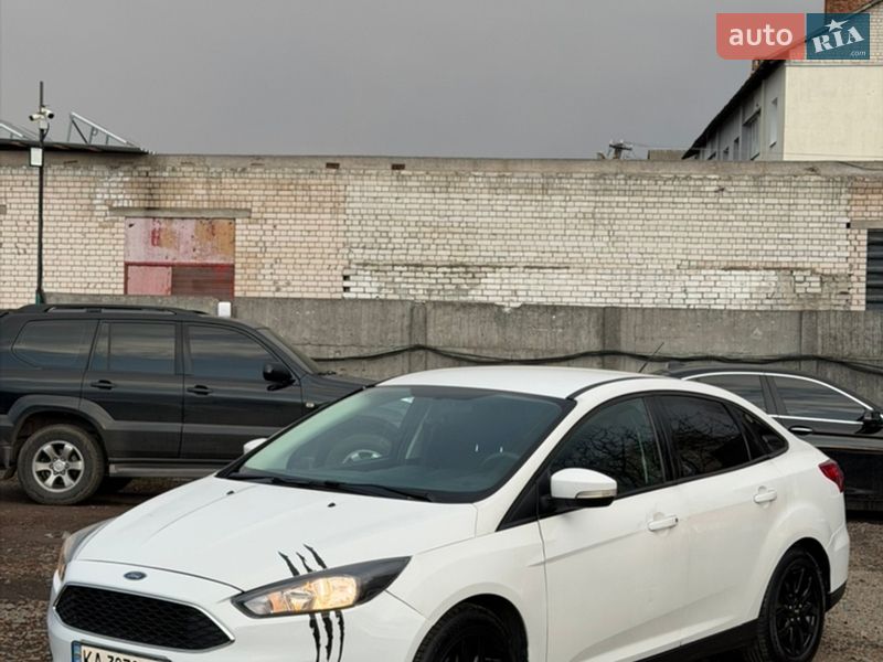Седан Ford Focus 2015 в Чернігові