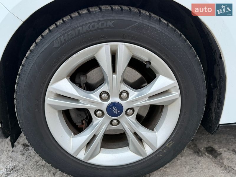 Хэтчбек Ford Focus 2014 в Киеве