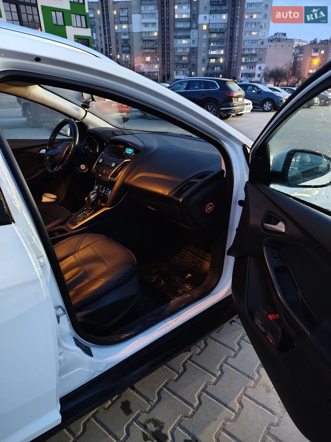 2016 Ford Focus - мініатюра 11