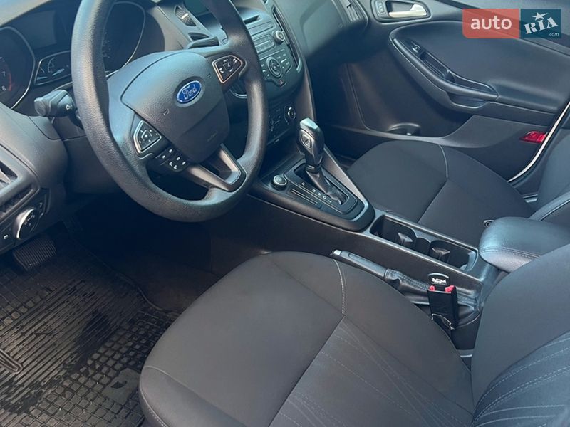 Седан Ford Focus 2015 в Львові