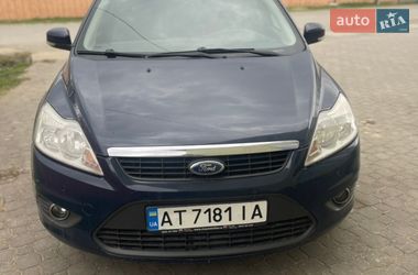 Хэтчбек Ford Focus 2010 в Рожнове