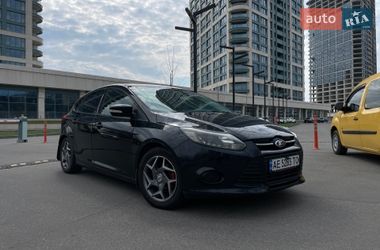 Хэтчбек Ford Focus 2014 в Днепре