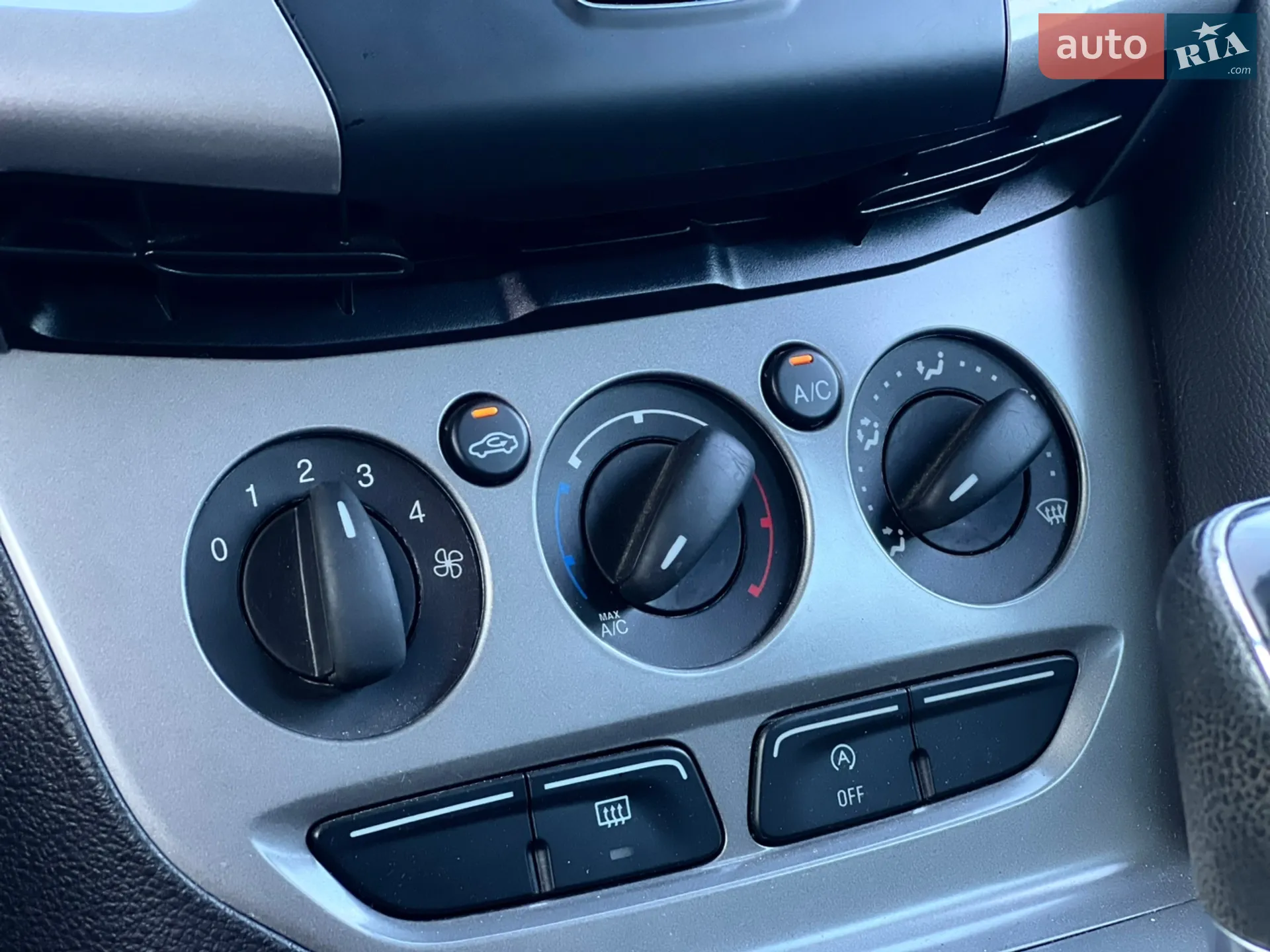 2013 Ford Focus - мініатюра 19