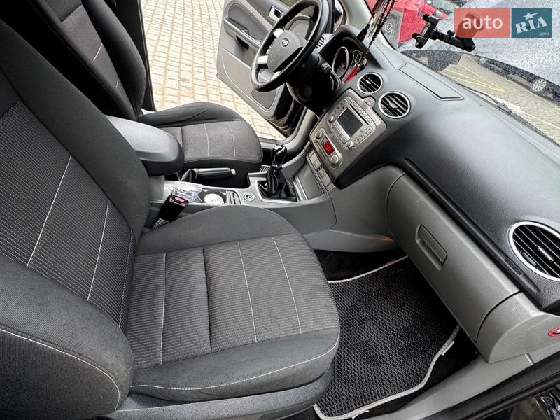 Хэтчбек Ford Focus 2010 в Ивано-Франковске