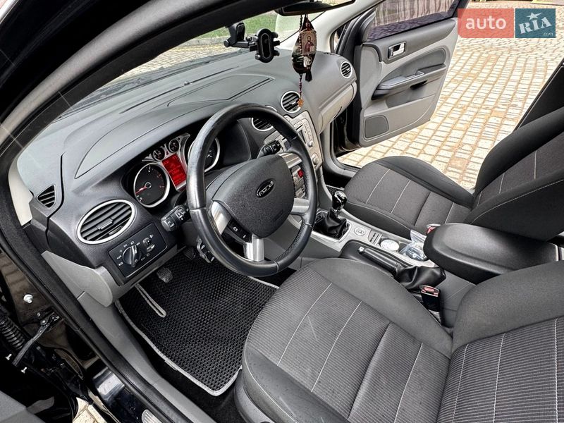 Хэтчбек Ford Focus 2010 в Ивано-Франковске