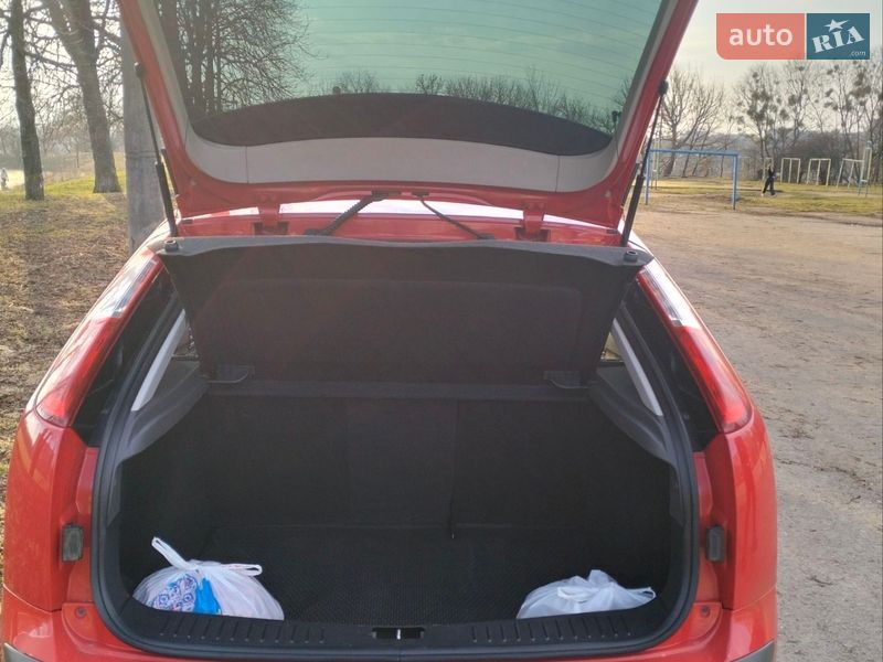 Хетчбек Ford Focus 2007 в Житомирі