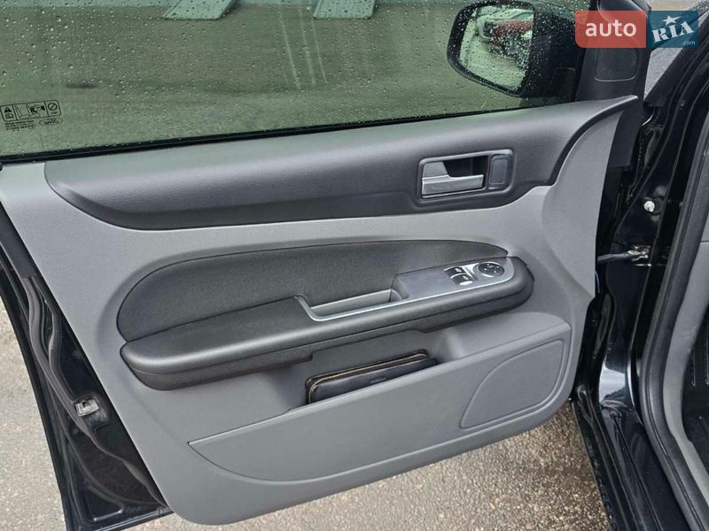 Хэтчбек Ford Focus 2010 в Полтаве фото 23 Хэтчбек Ford Focus 2010 в Полтаве