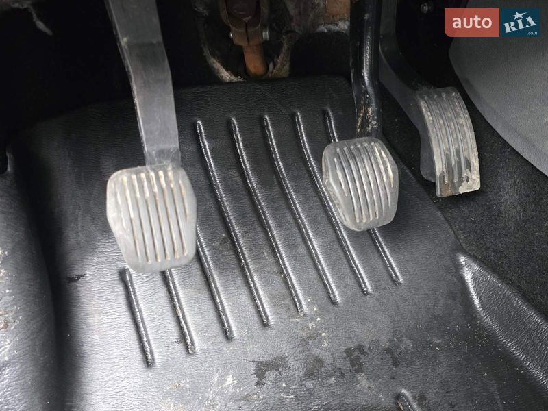 Хэтчбек Ford Focus 2010 в Полтаве фото 33 Хэтчбек Ford Focus 2010 в Полтаве