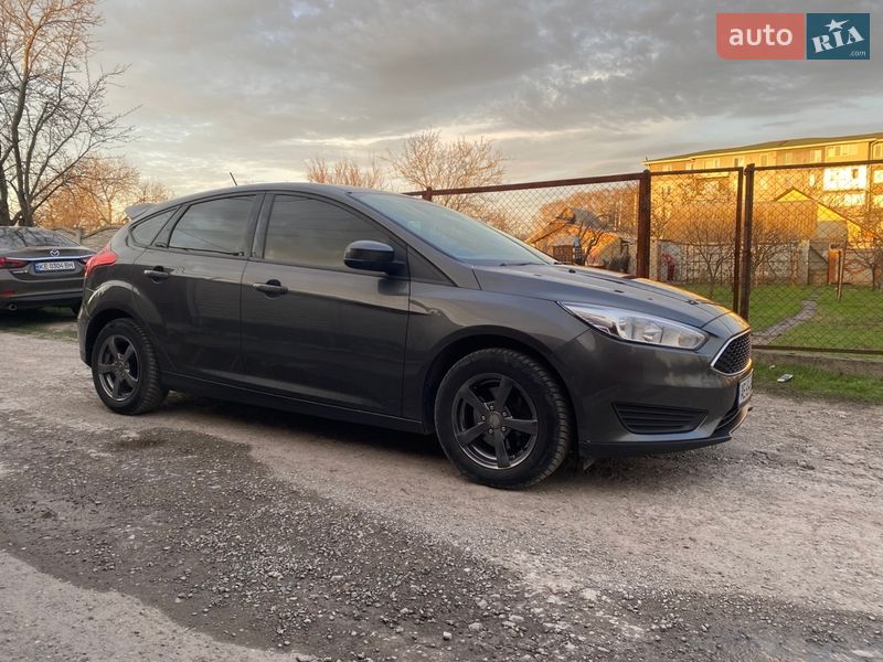 Хетчбек Ford Focus 2016 в Дніпрі