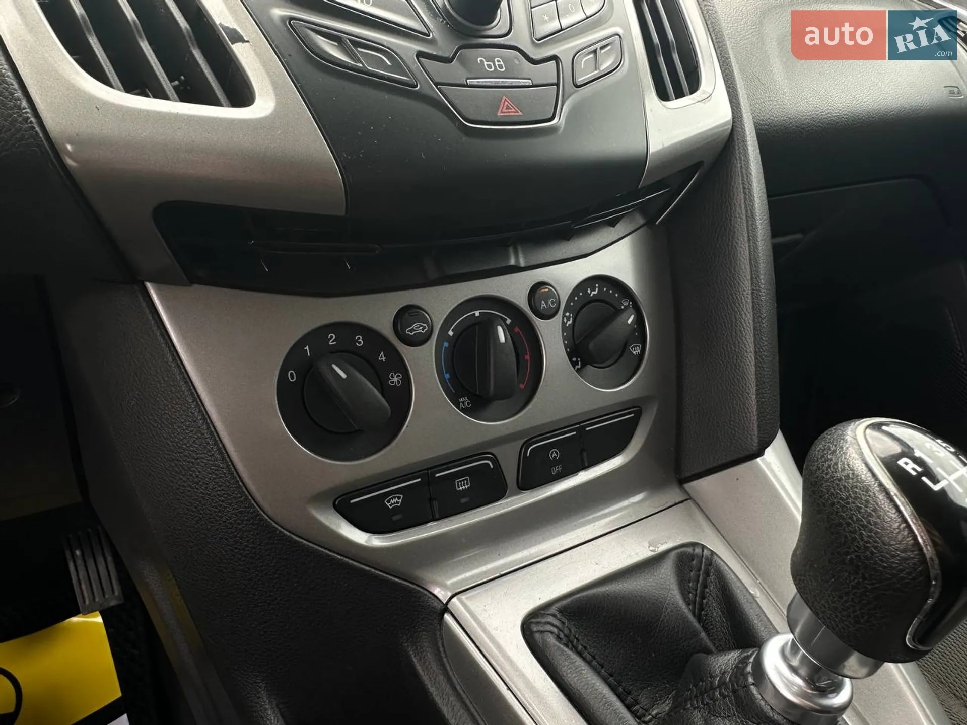 2012 Ford Focus - мініатюра 18