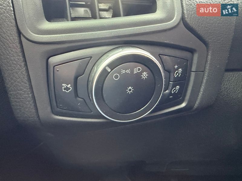 Седан Ford Focus 2016 в Запорожье