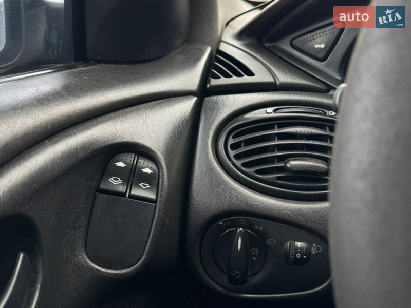 Седан Ford Focus 2003 в Києві