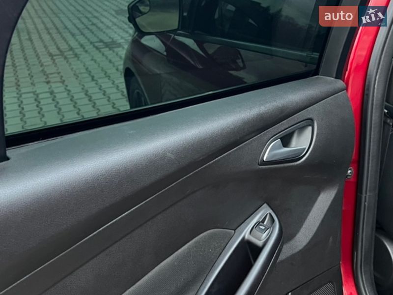 Хетчбек Ford Focus 2015 в Львові