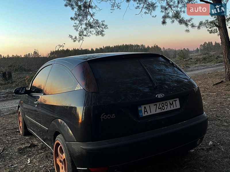 Хэтчбек Ford Focus 2004 в Вышгороде