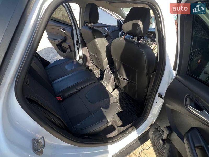 Универсал Ford Focus 2013 в Виньковцах