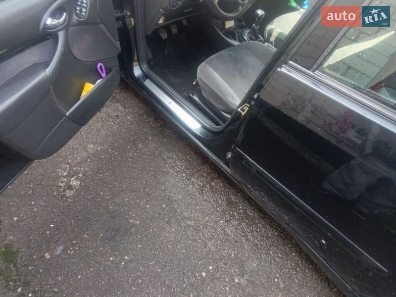 Седан Ford Focus 2004 в Черкасах фото 9 Седан Ford Focus 2004 в Черкасах