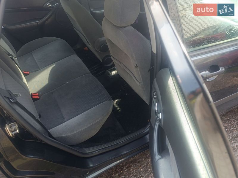 Седан Ford Focus 2004 в Черкасах фото 12 Седан Ford Focus 2004 в Черкасах