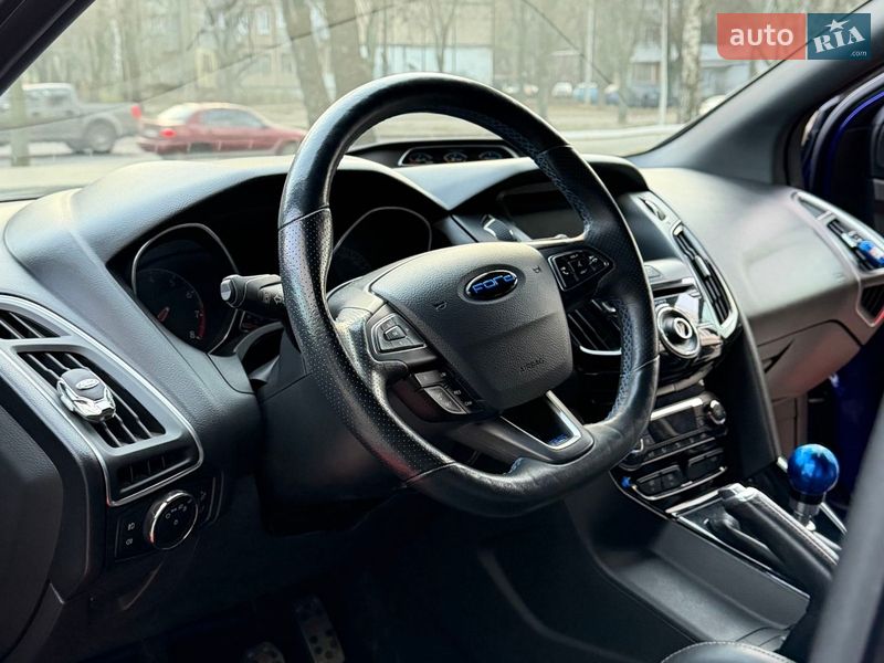 Хетчбек Ford Focus 2013 в Дніпрі