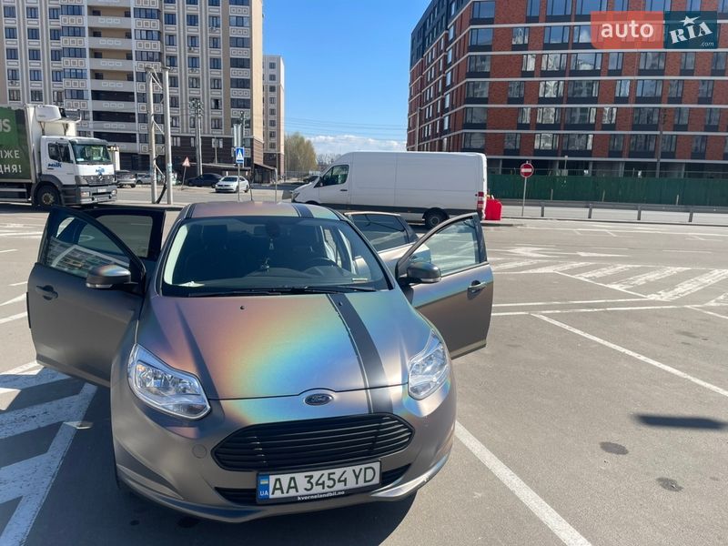 Хэтчбек Ford Focus 2016 в Киеве